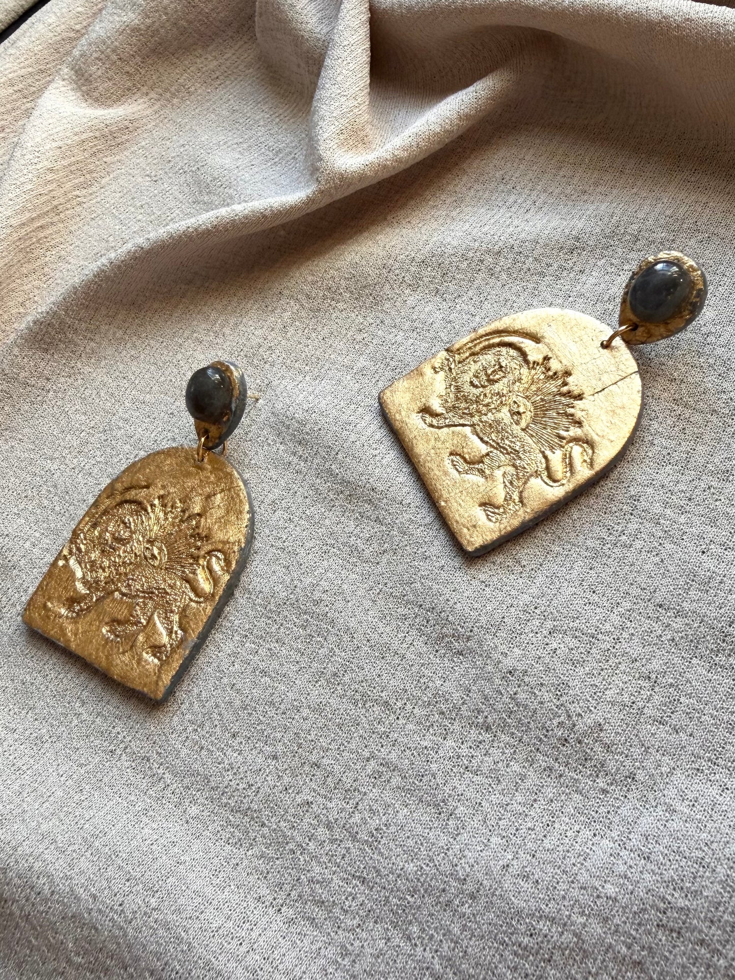 Farideh - Lion and Sun - Gold, Grey and Labradorite