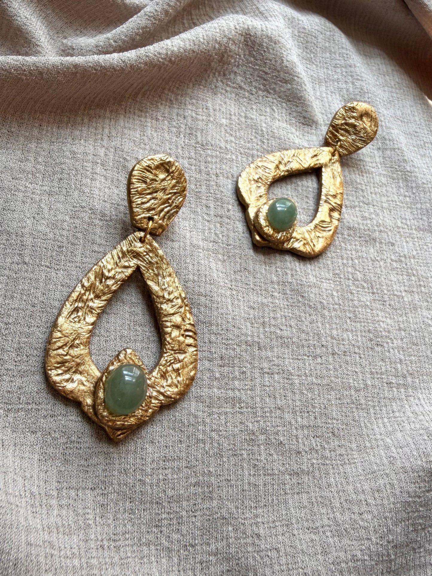 Caspara Large - Antique Gold with Green Aventurine
