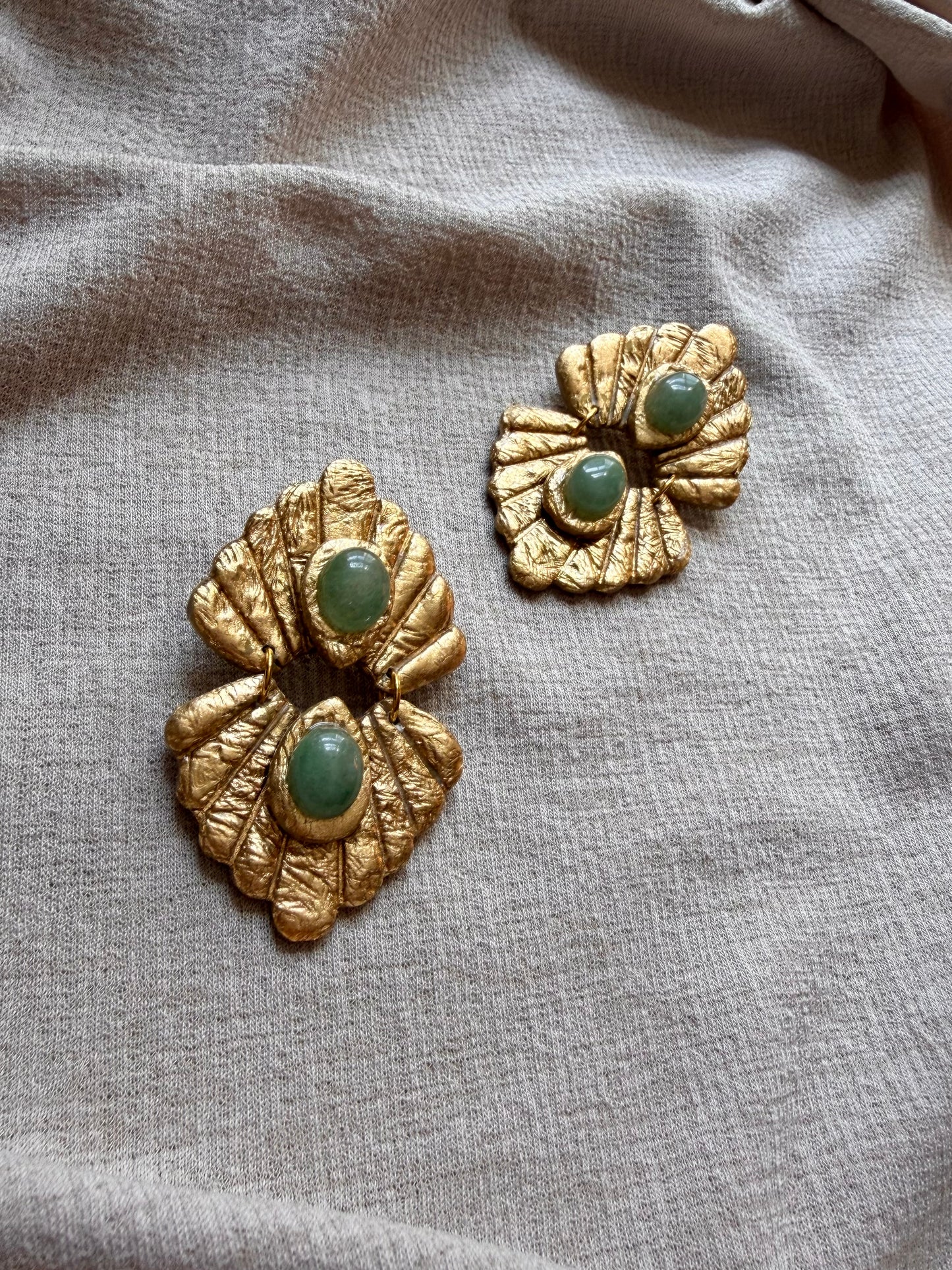 Caspian Large - Antique Gold with Green Aventurine