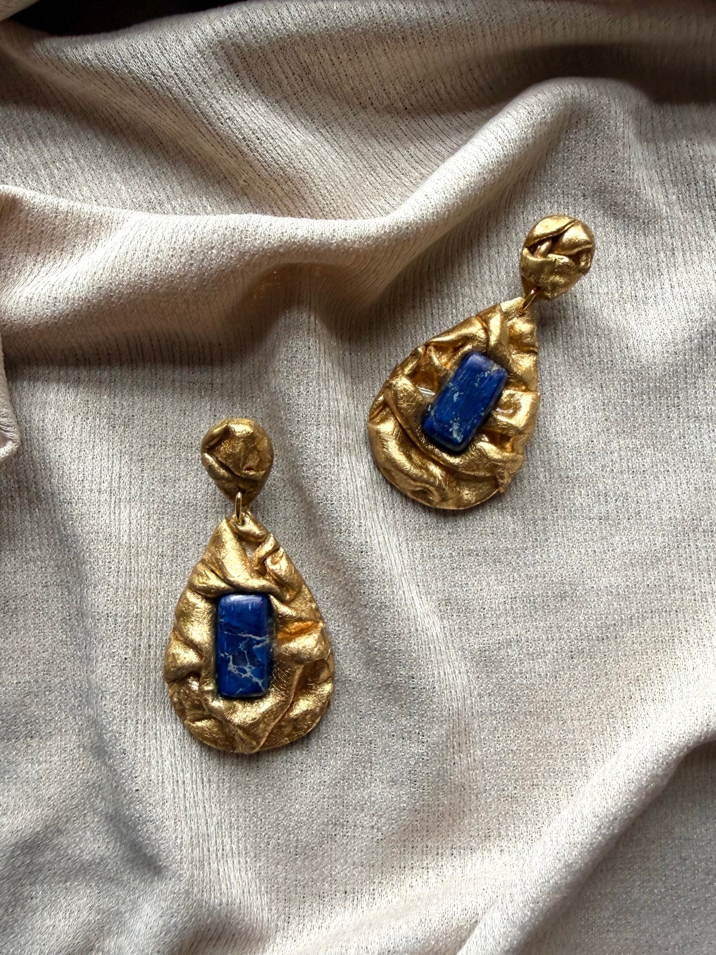 Teardrop Draped - Antique Gold with Cobalt Imperial Jasper