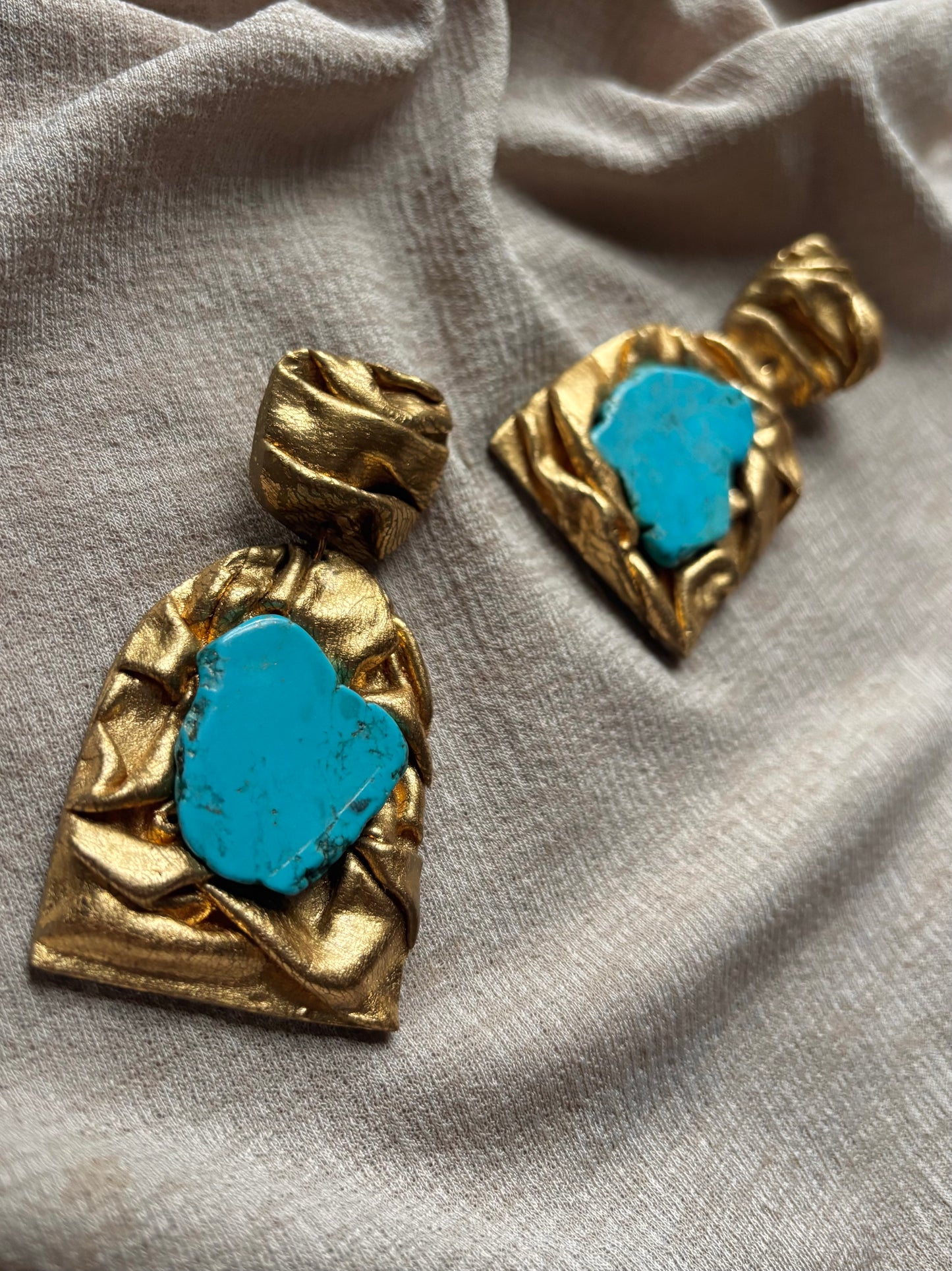 Farideh Draped Large - Antique Gold with Natural Turquoise