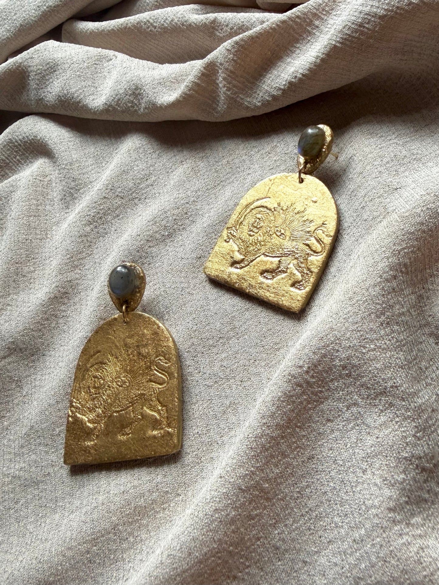 Farideh Lion & Sun - Antique Gold with Labradorite