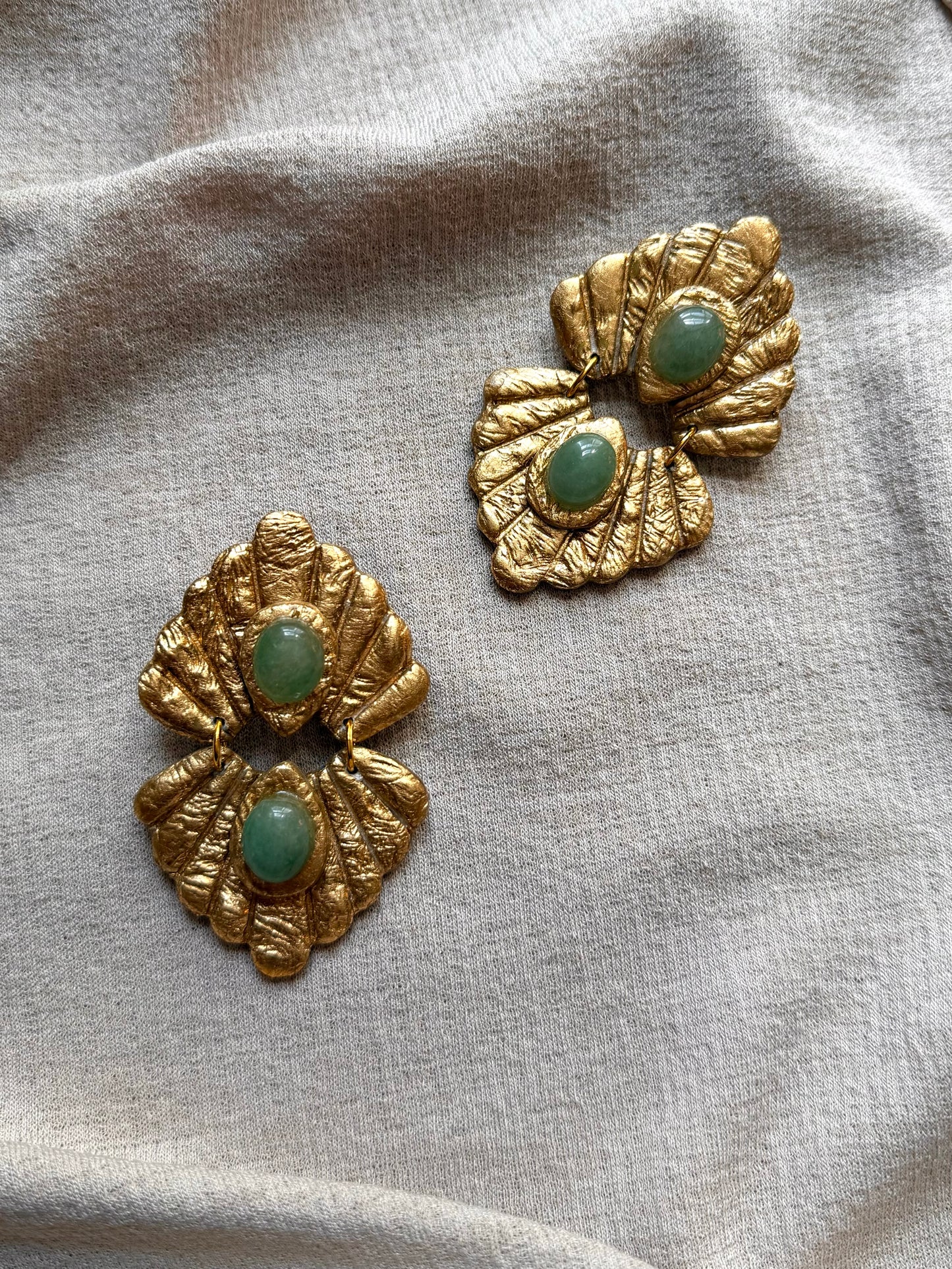 Caspian Large - Antique Gold with Green Aventurine