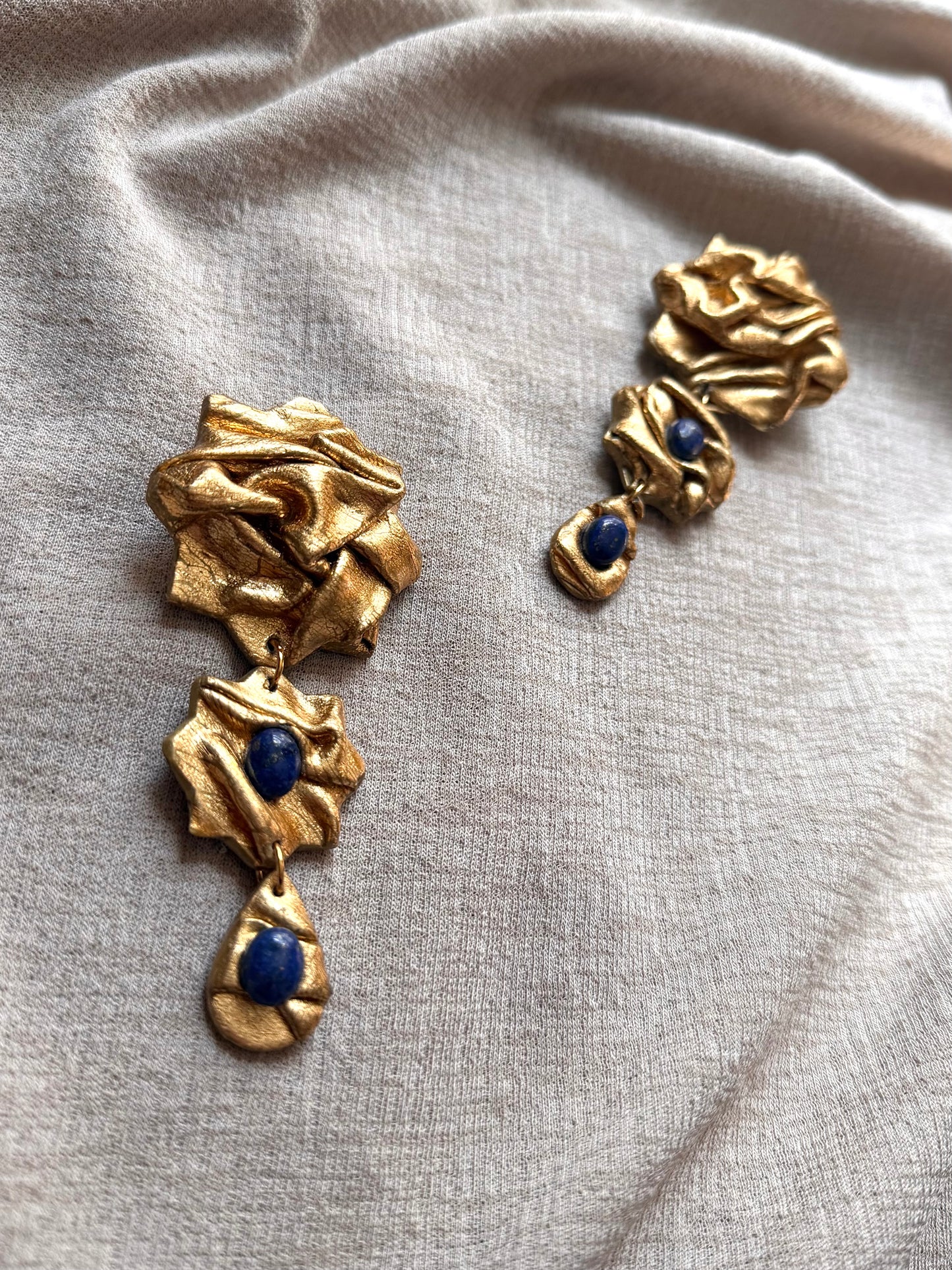 Cyra Star Draped - Antique Gold and Lapis Lazuli