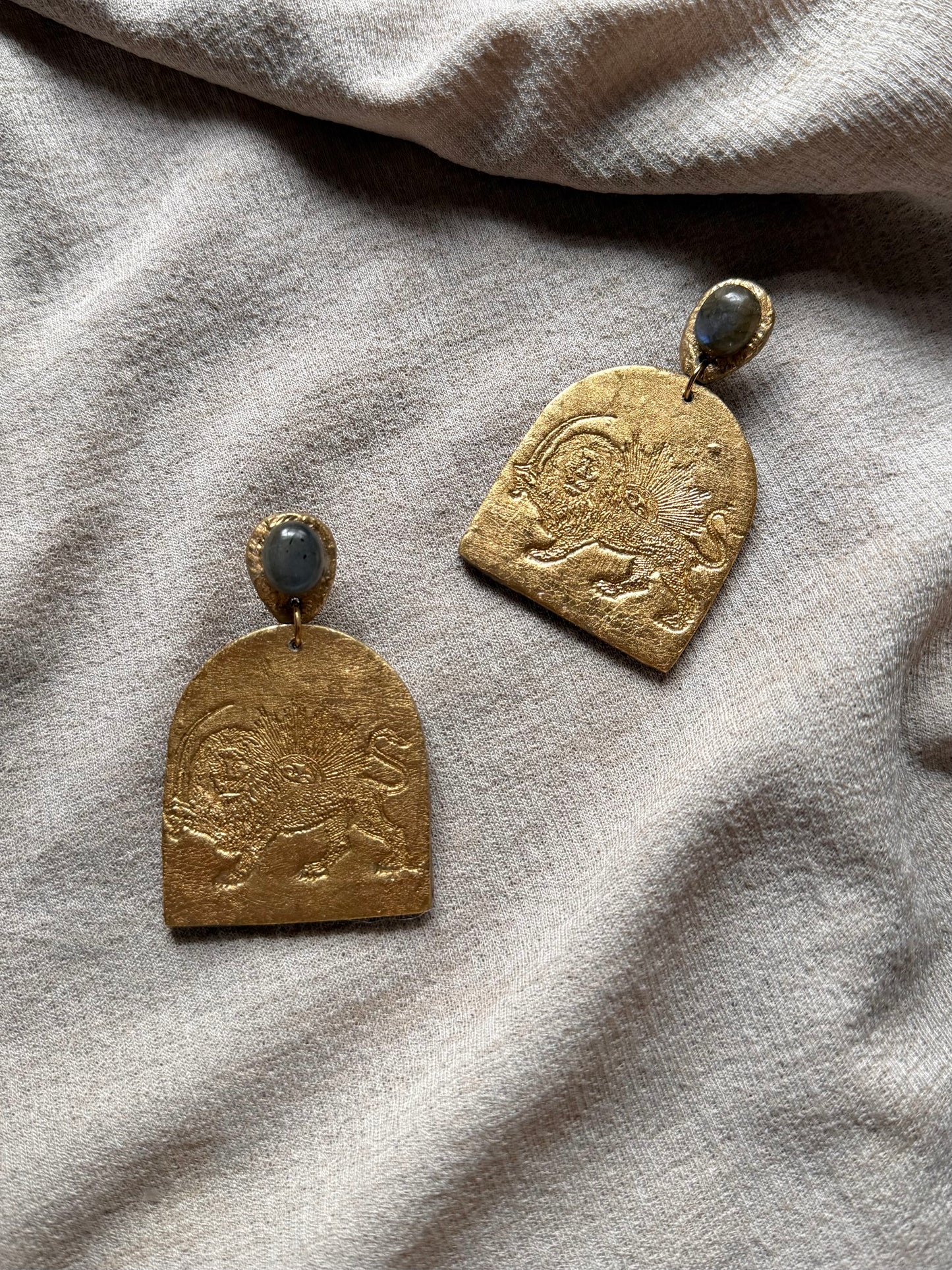 Farideh Lion & Sun - Antique Gold with Labradorite