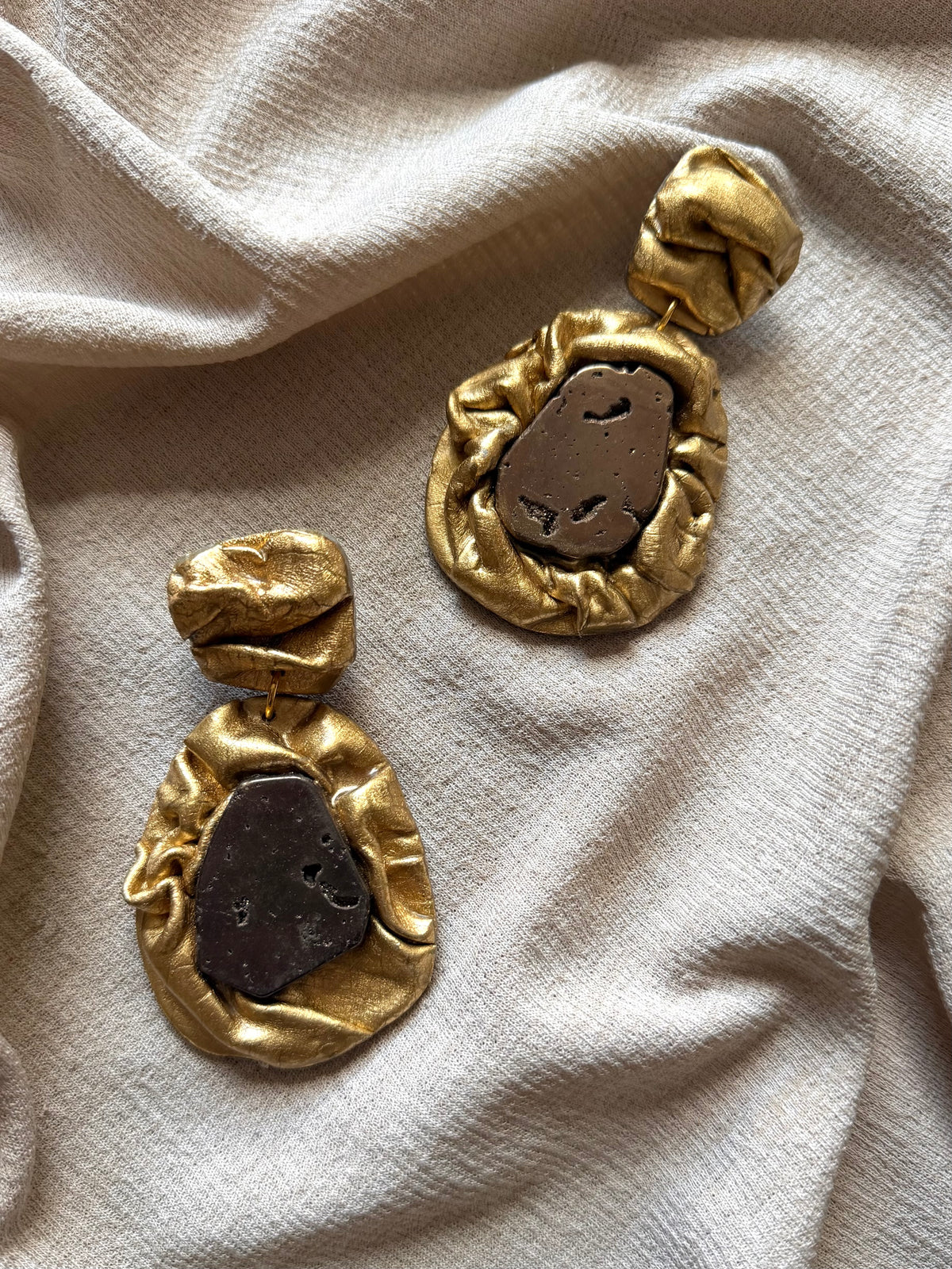 Soraya Draped - Antique Gold with Electroplated Brown Agate