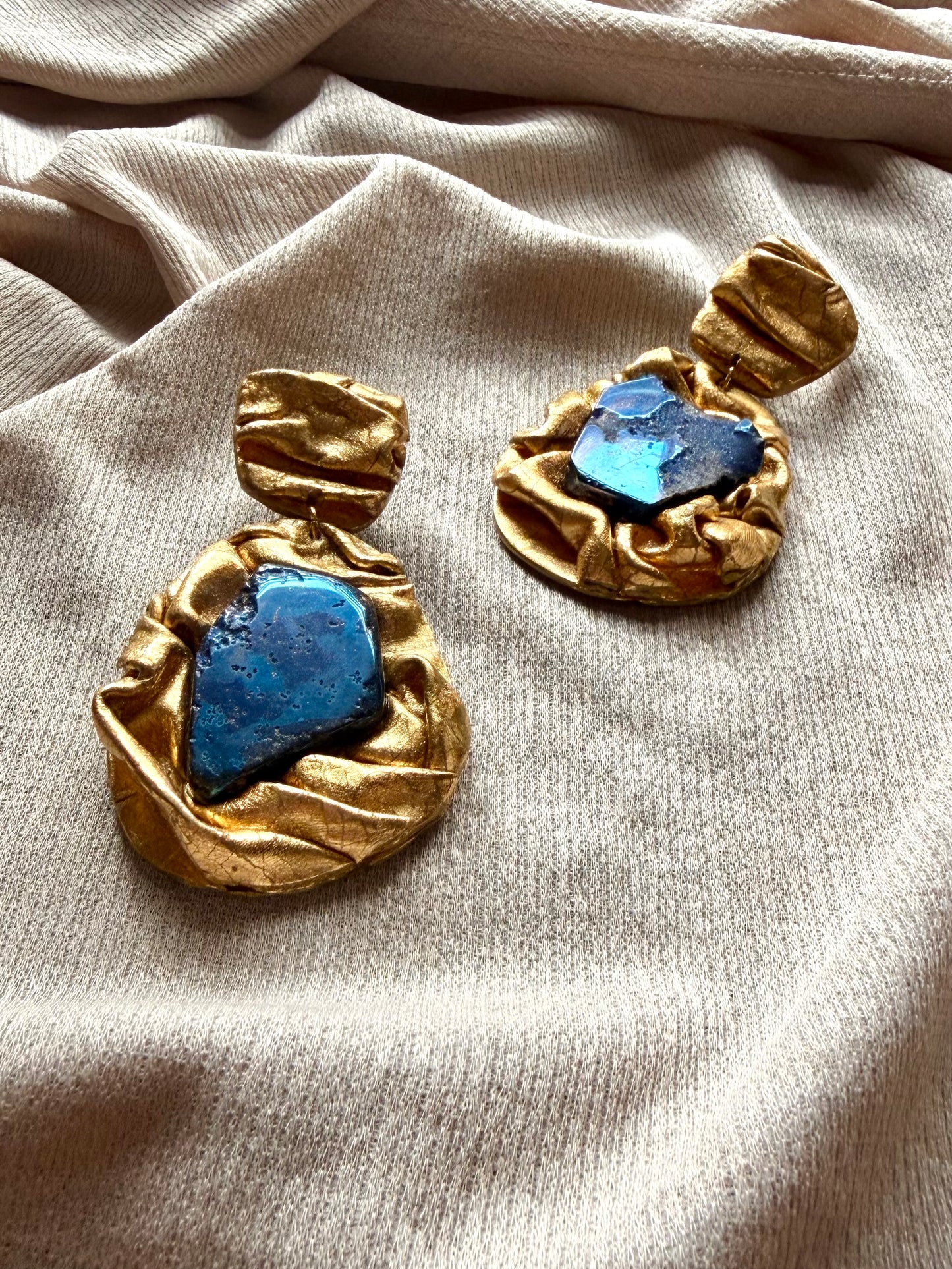 Soraya Draped - Antique Gold with Electroplated Agate (Clip-ons)