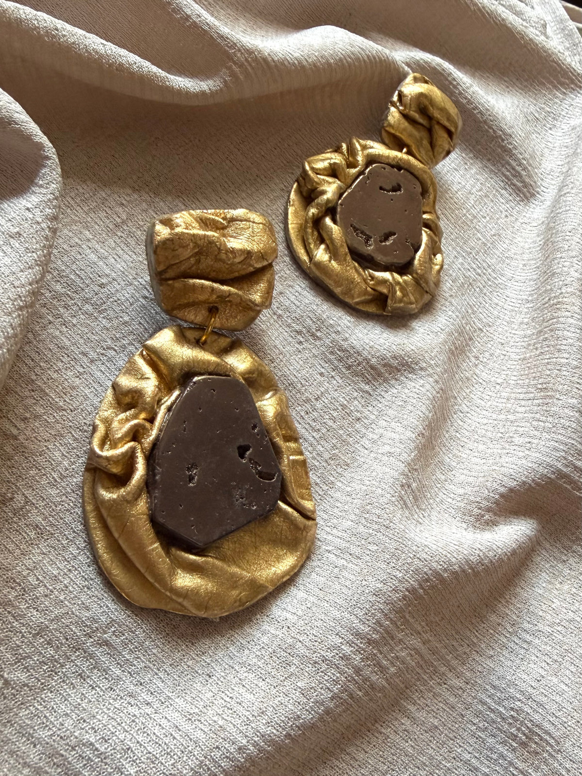 Soraya Draped - Antique Gold with Electroplated Brown Agate
