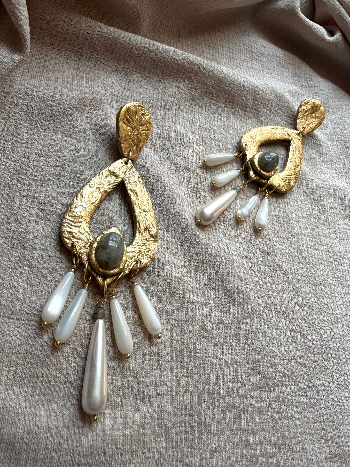 Caspara Chandelier - Antique Gold, Labradorite and Pearl