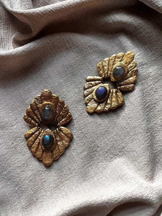 Caspian Large - Antique Gold with Labradorite