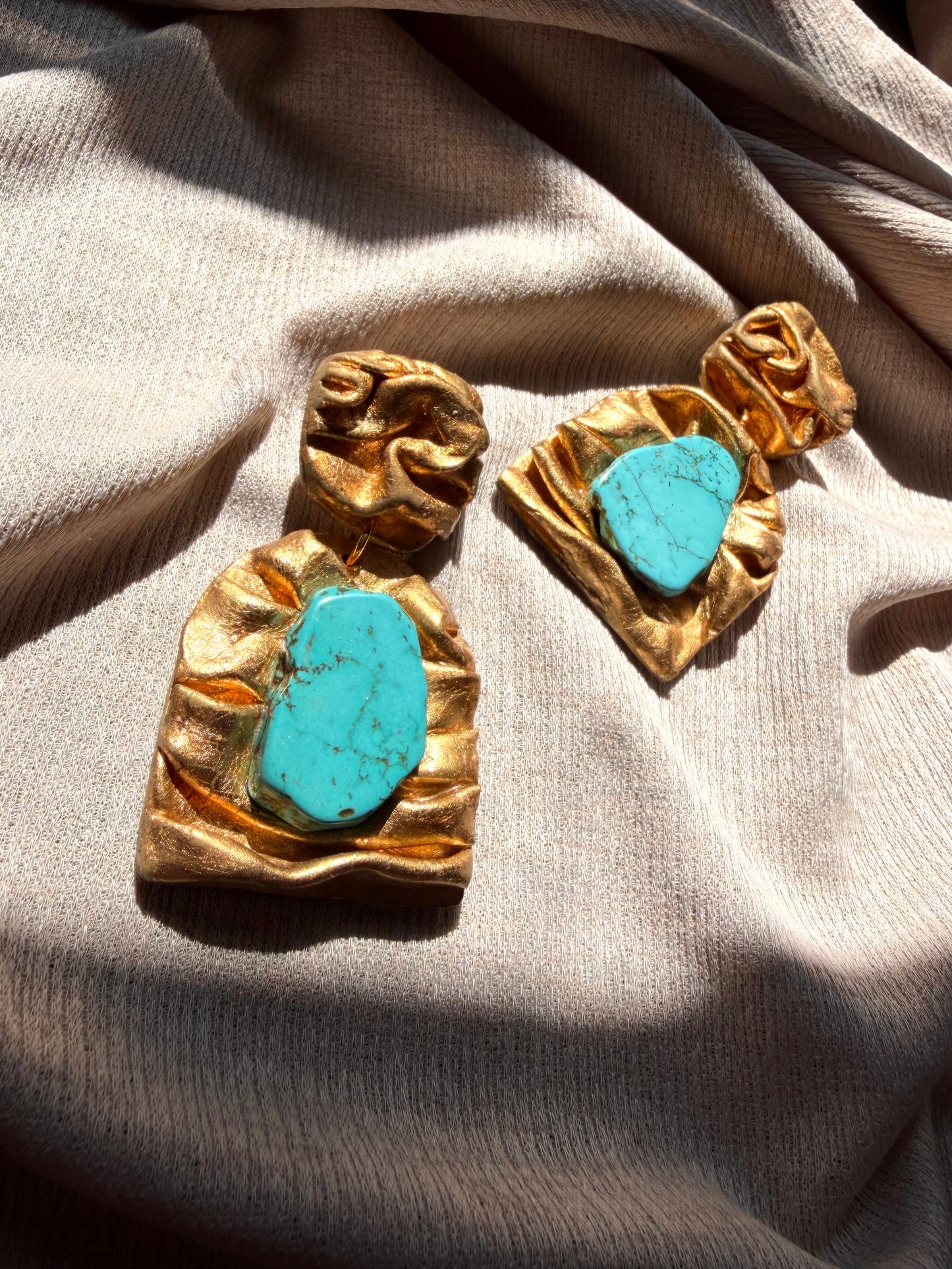 Farideh Draped Large - Antique Gold with Natural Turquoise