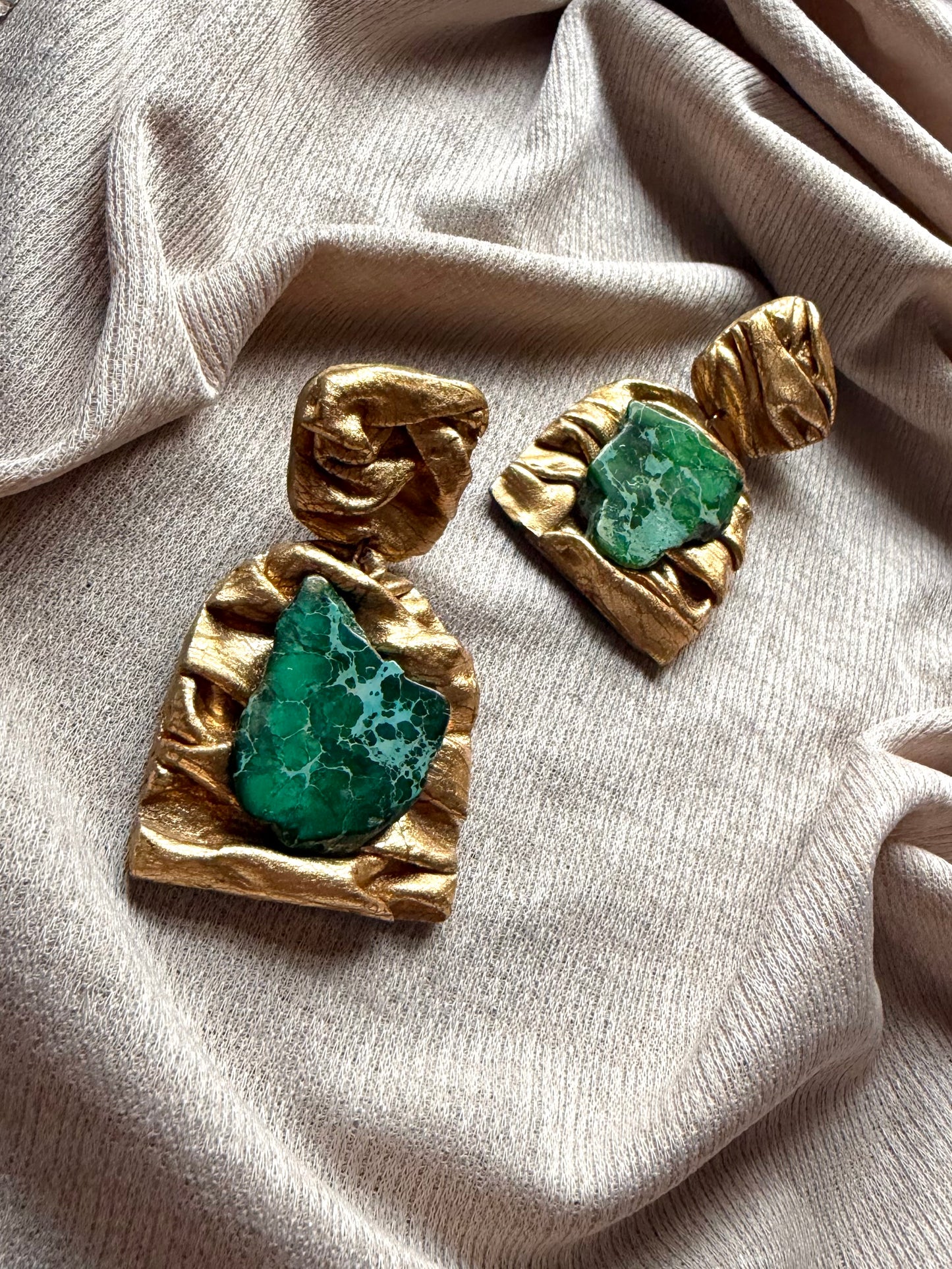 Draped Farideh - Antique Gold with Green Regalite