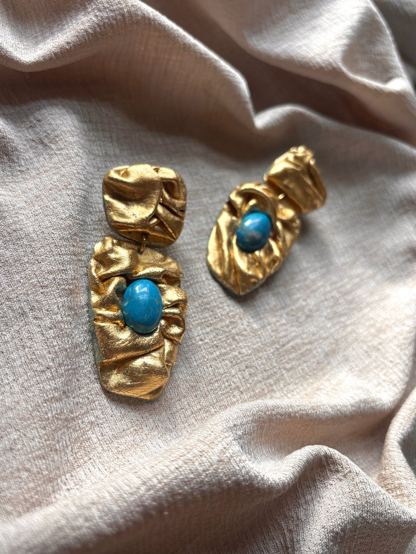 Asymmetric Draped - Antique Gold with Natural Howlite