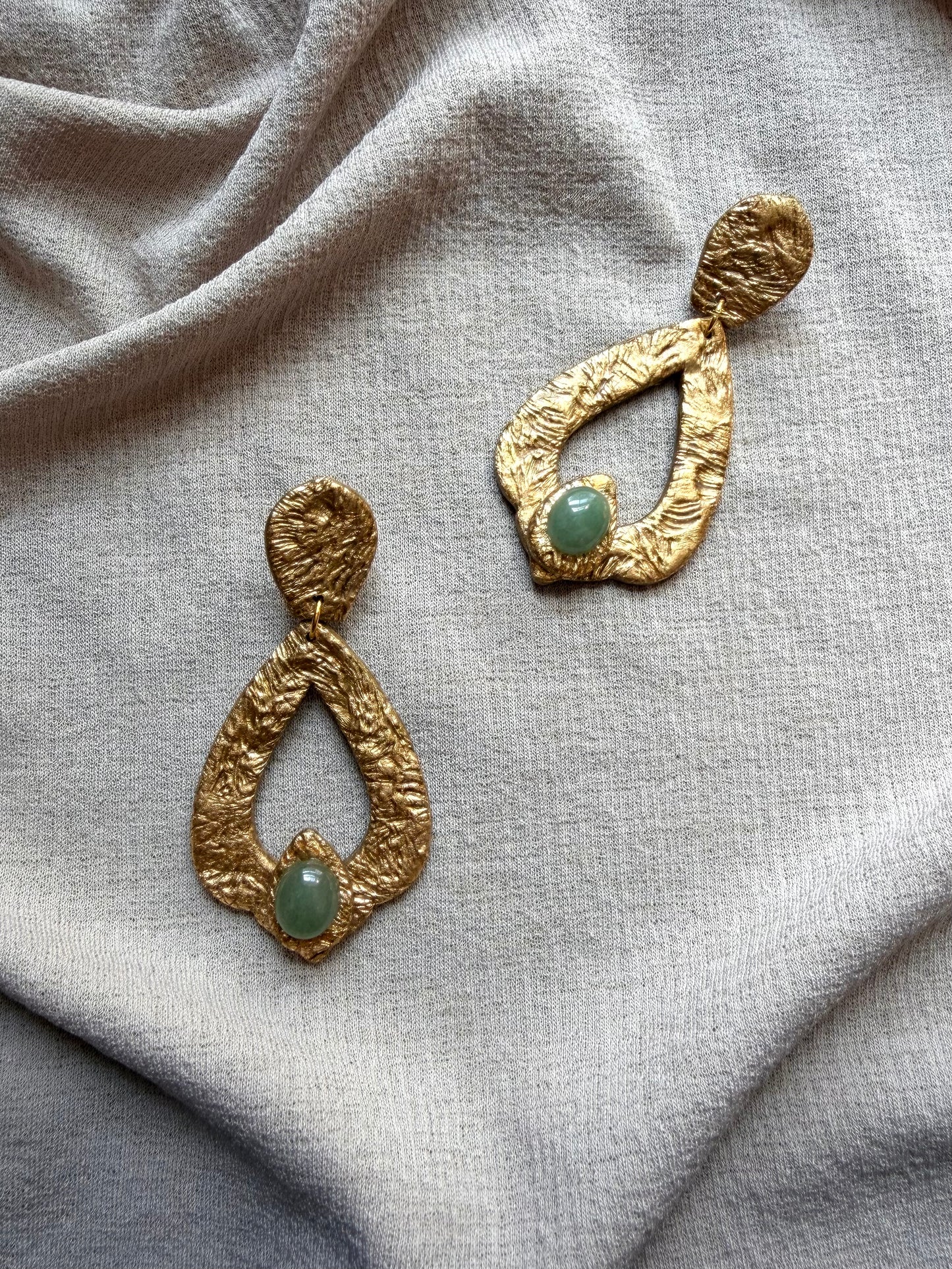 Caspara Large - Antique Gold with Green Aventurine