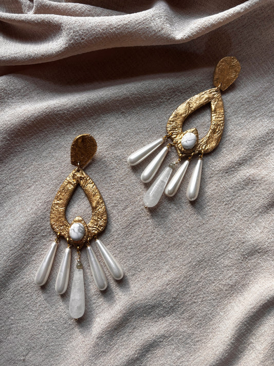 Caspara Large Chandelier - Antique Gold with White Howlite, Quartz and Pearl