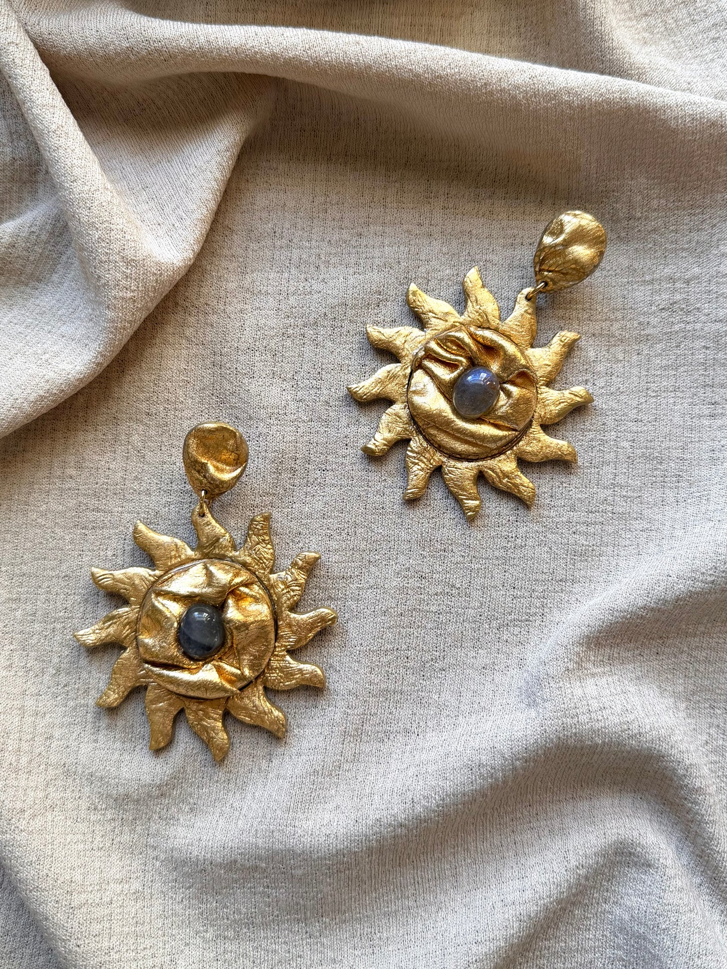 Blazing Sun - Antique Gold with Labradorite