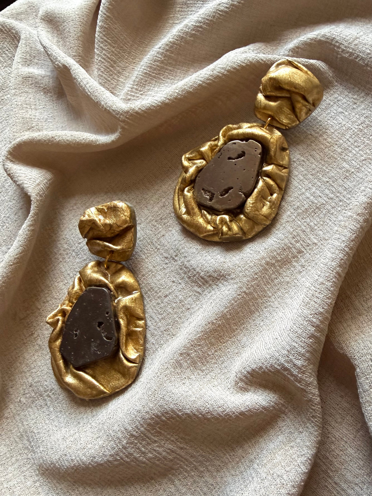 Soraya Draped - Antique Gold with Electroplated Brown Agate